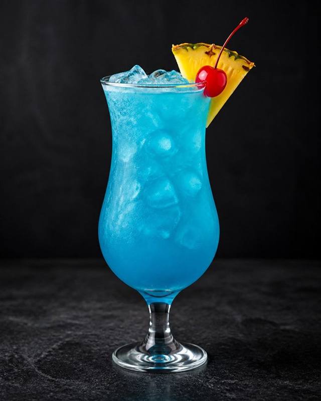 Blue Hawaii cocktail illustration