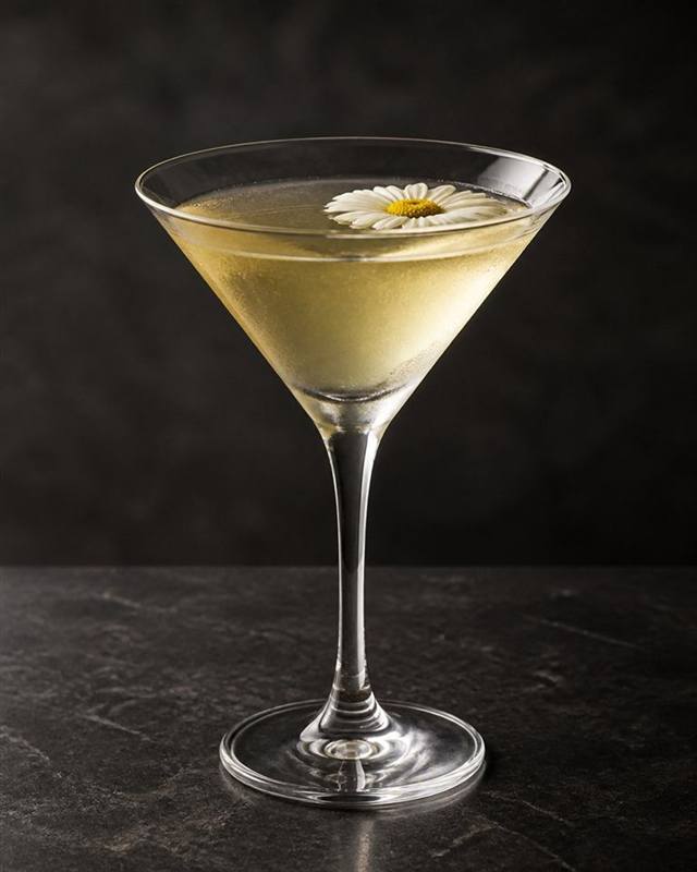 Chamomile Martini cocktail illustration