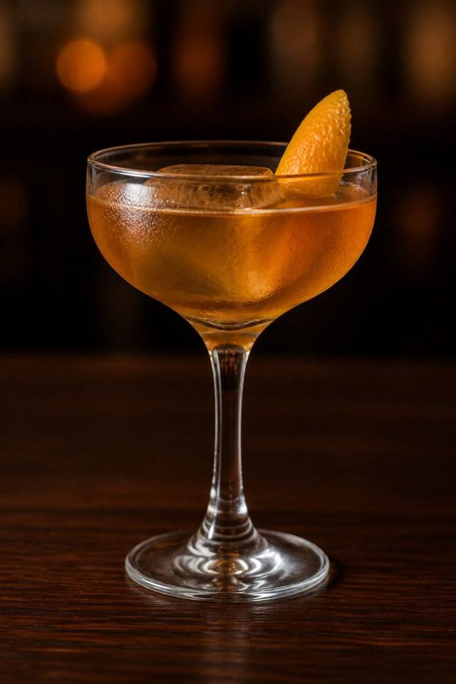 Deshler cocktail illustration