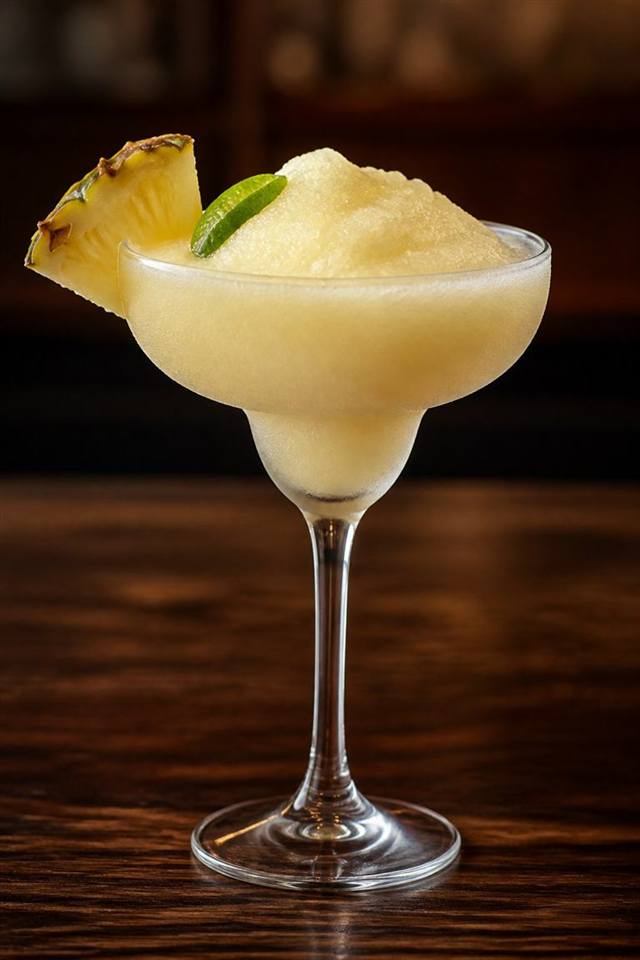 Frozen Pineapple Daiquiri cocktail illustration