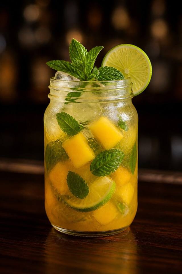 Mango Mojito cocktail illustration
