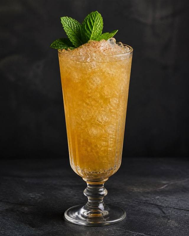 Queen's Park Swizzle cocktail illustration
