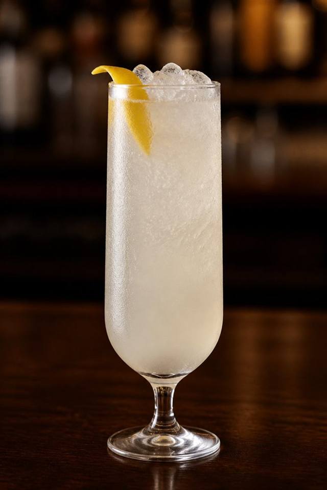 Silver Fizz cocktail illustration