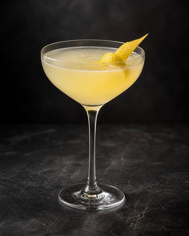 Yuzu Gimlet cocktail illustration